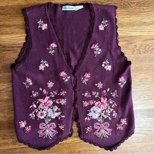 Cottagecore sweater vest cardigan M embroidery country sweet romantic